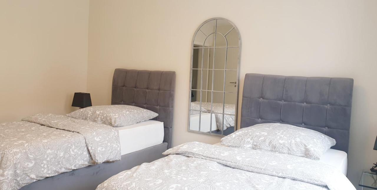 Moderne Zweizimmerwohnung Essen Esterno foto