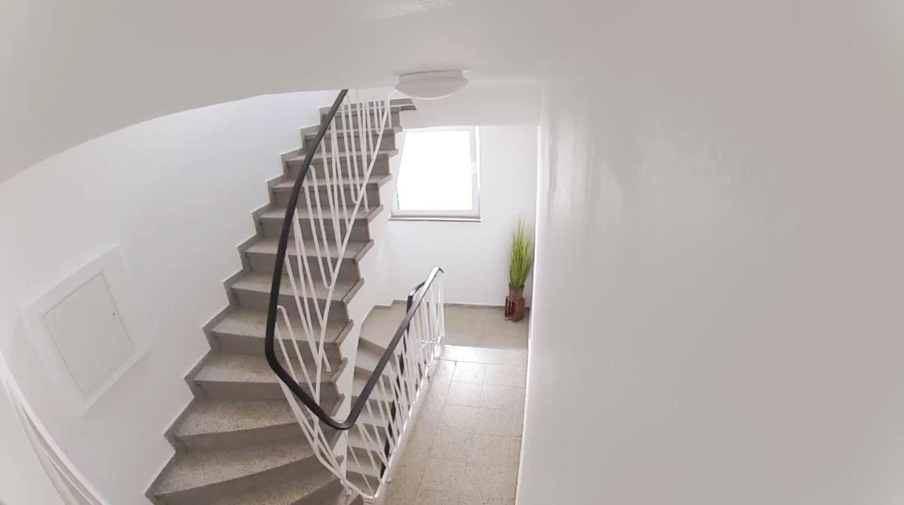 Moderne Zweizimmerwohnung Essen Esterno foto